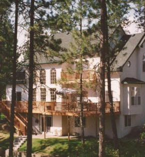  River Cove Elegant Waterfront Bed & Breakfast  Пост-Фолс
